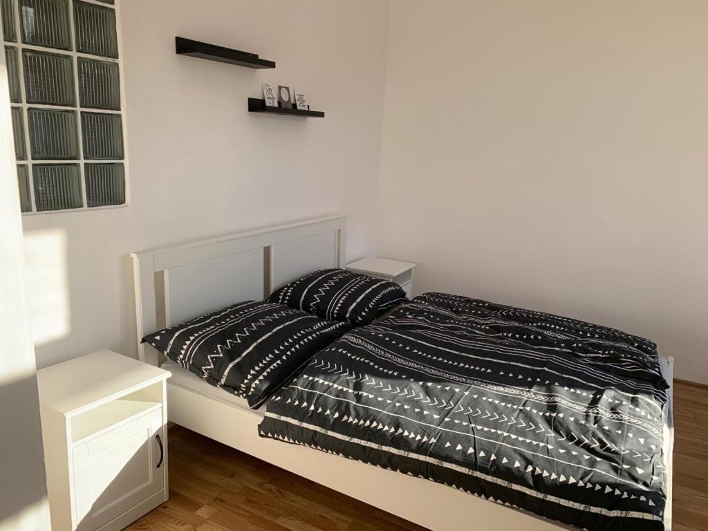 Wine Apartments Hradec Centre Hradec Kralove Bagian luar foto